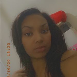 Meet your Posher, April